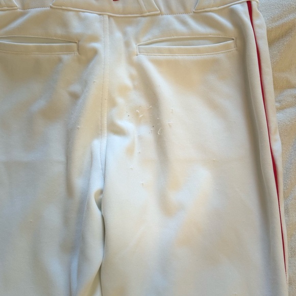 (Sold) Men’s Under Armour Baseball Pants - Picture 4 of 8